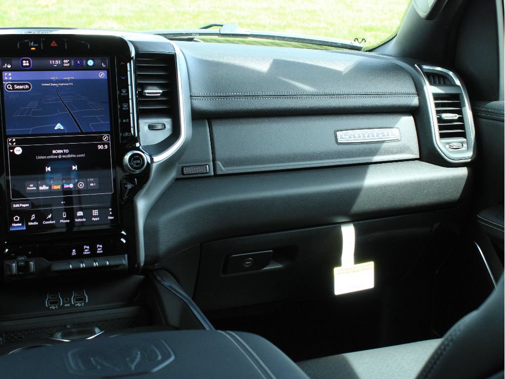 New 2026 RAM 1500 Laramie AWD/4WD image 27