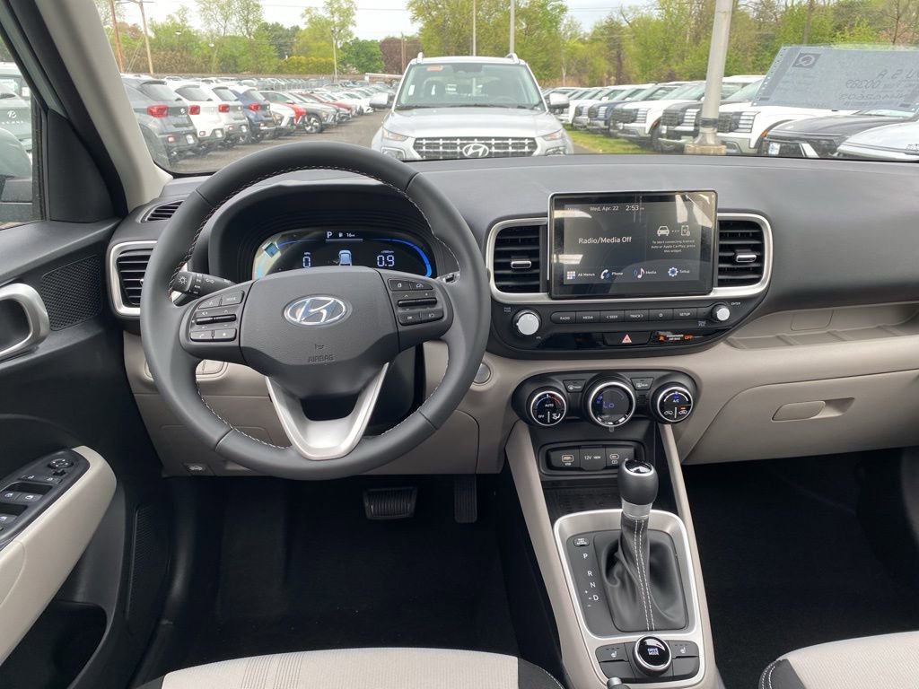 New 2026 Hyundai Venue SEL FWD image 10