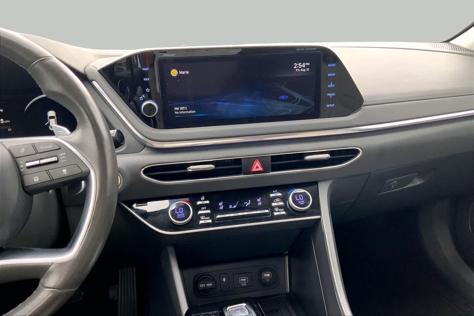 Used 2022 Hyundai Sonata Limited w/ Preferred Accessory Package FWD image 7