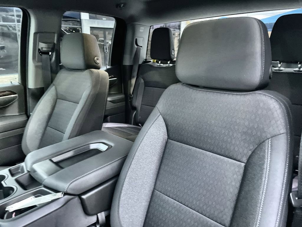 New 2025 GMC Sierra 1500 Elevation image 15