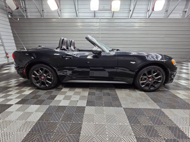Used 2020 FIAT 124 Spider Abarth w/ Convenience Group RWD image 9