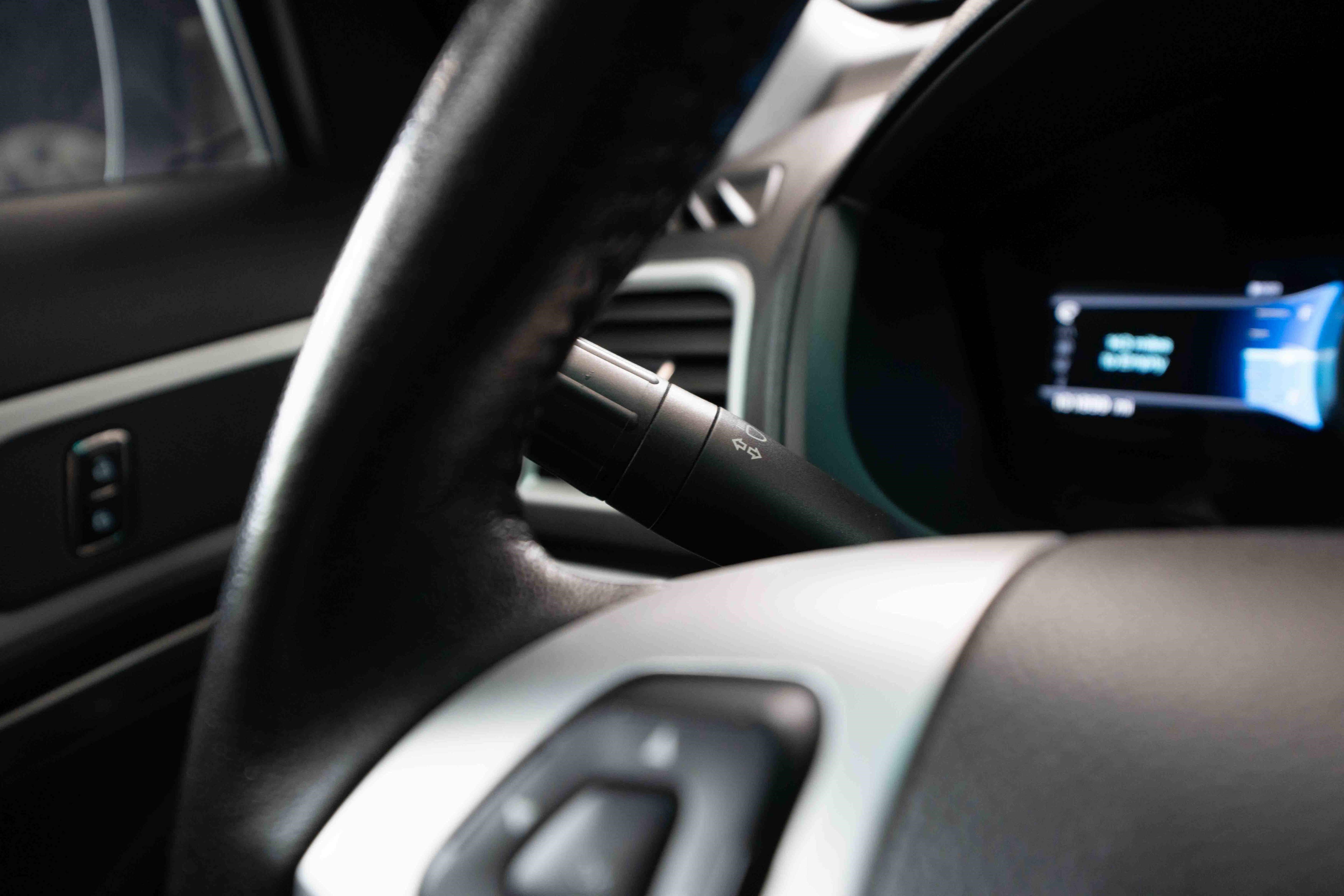 Used 2013 Ford Explorer XLT image 13