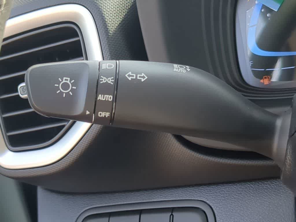 New 2026 Hyundai Venue SEL FWD image 28