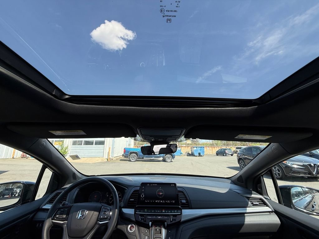 Used 2025 Honda Odyssey Sport-L image 23