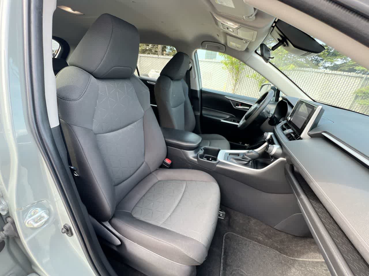 Used 2023 Toyota RAV4 XLE FWD image 28
