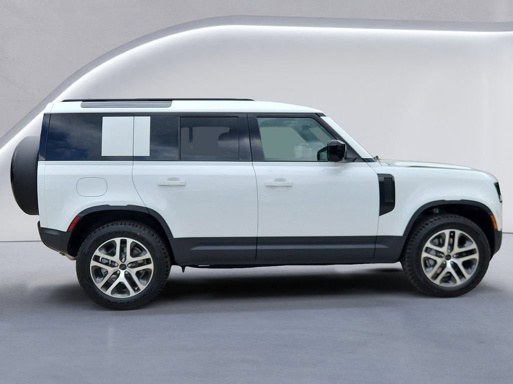 Used 2026 Land Rover Defender 110 S AWD/4WD image 6