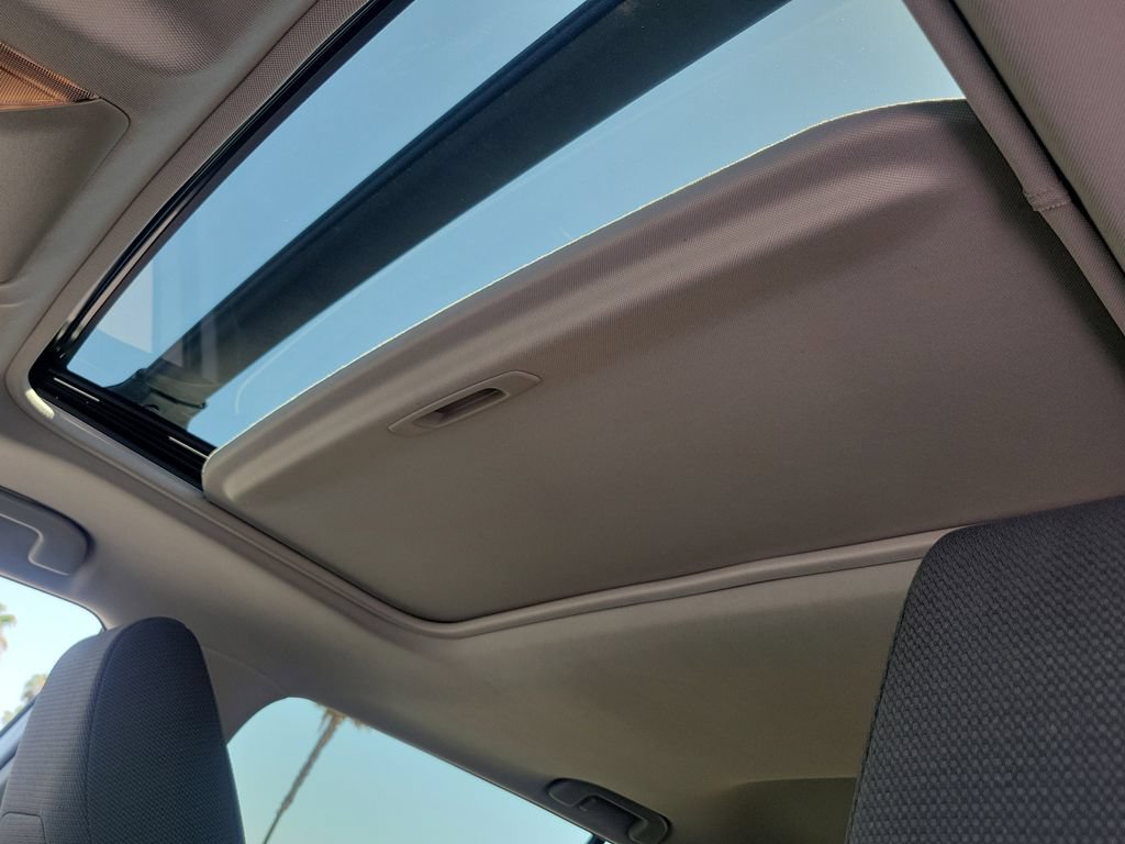 Used 2019 Toyota RAV4 XLE FWD image 23