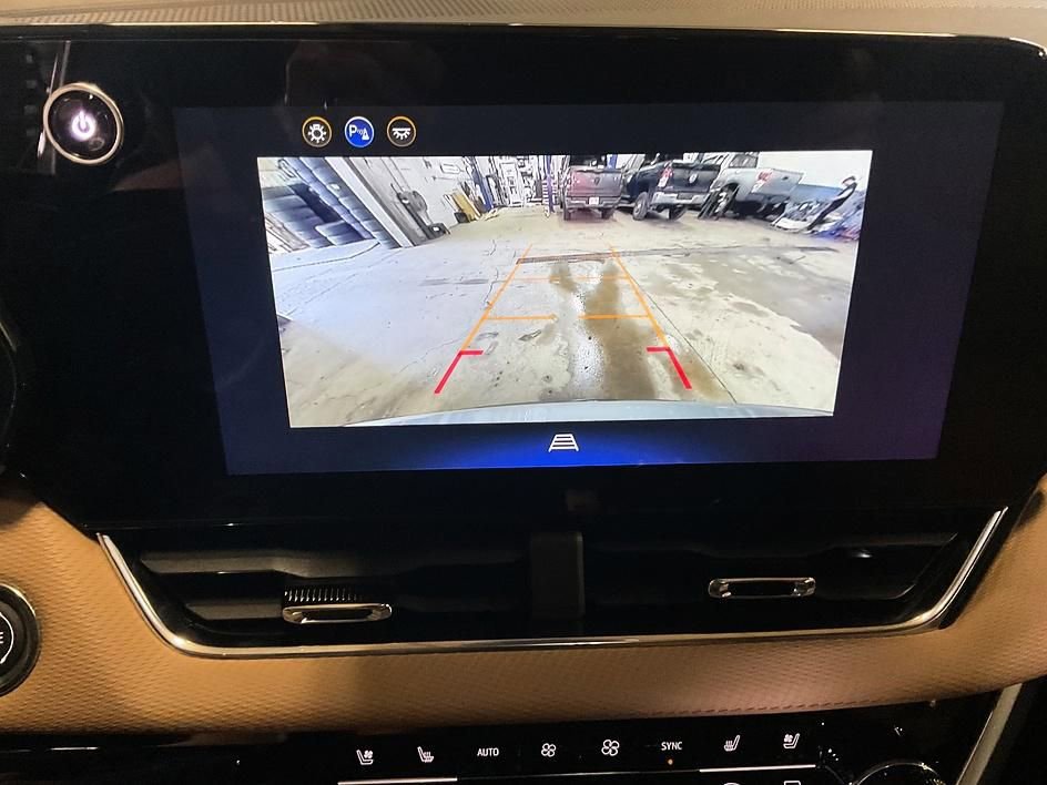 Used 2026 Chevrolet Equinox ACTIV w/ Convenience Package III image 20