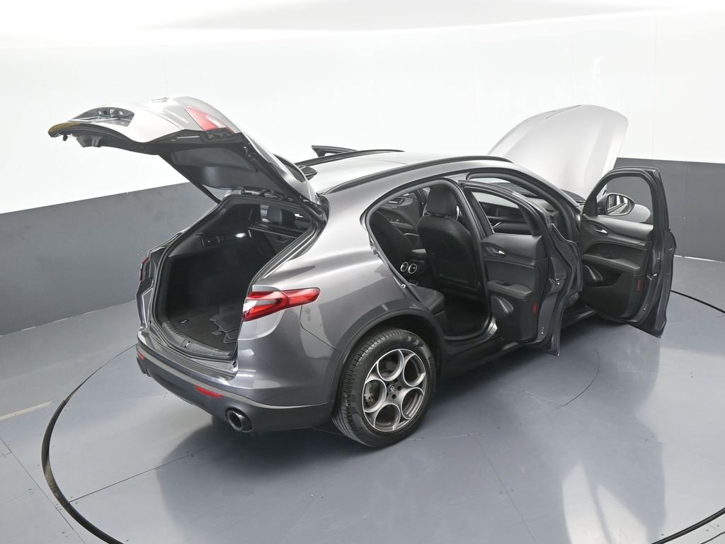 Used 2023 Alfa Romeo Stelvio Sprint image 71
