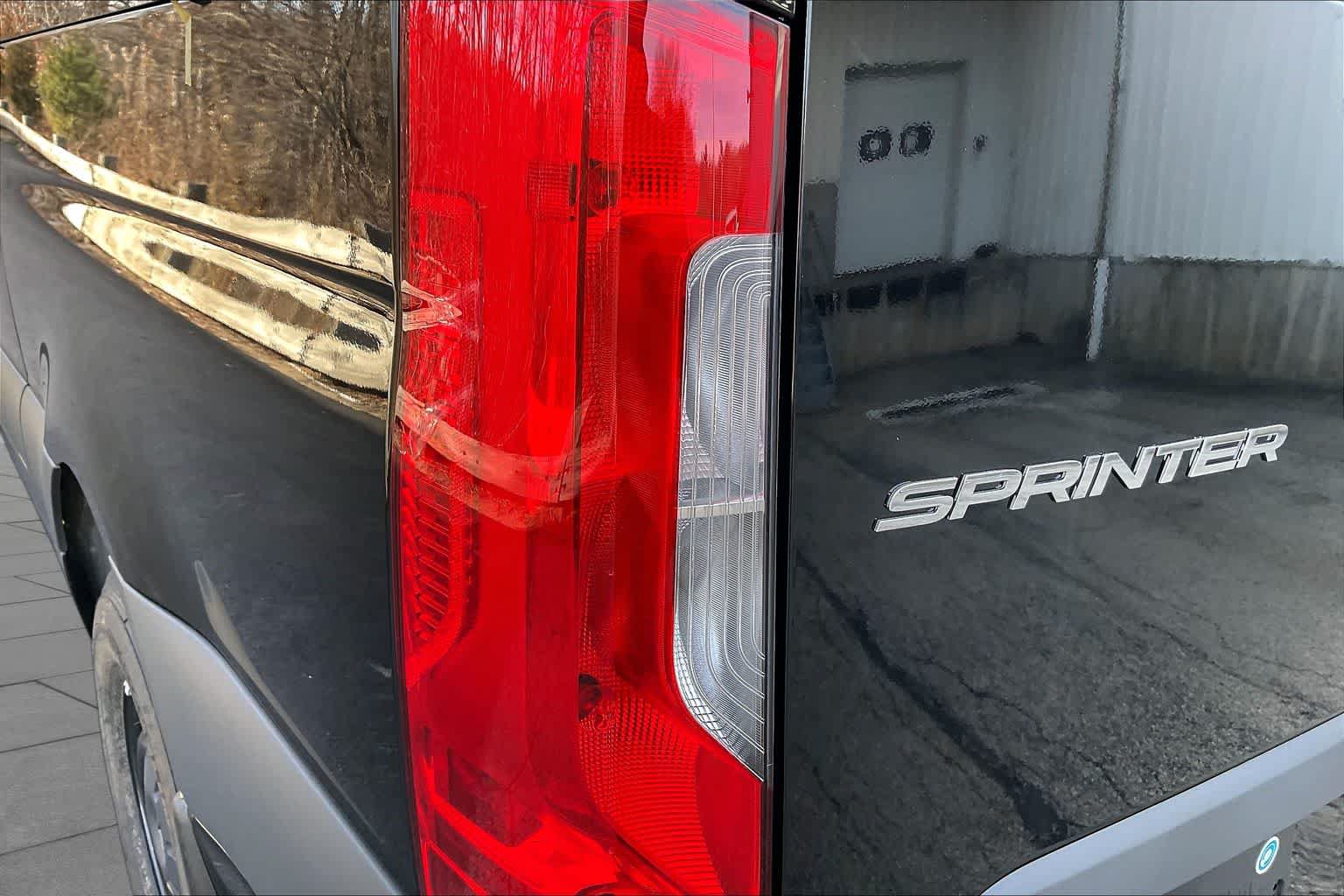 Used 2025 Mercedes-Benz Sprinter 2500 image 11