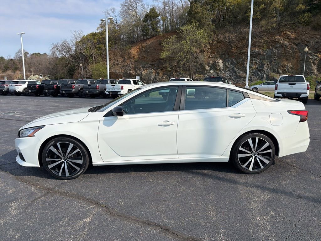 Used 2019 Nissan Altima 2.5 SR image 2