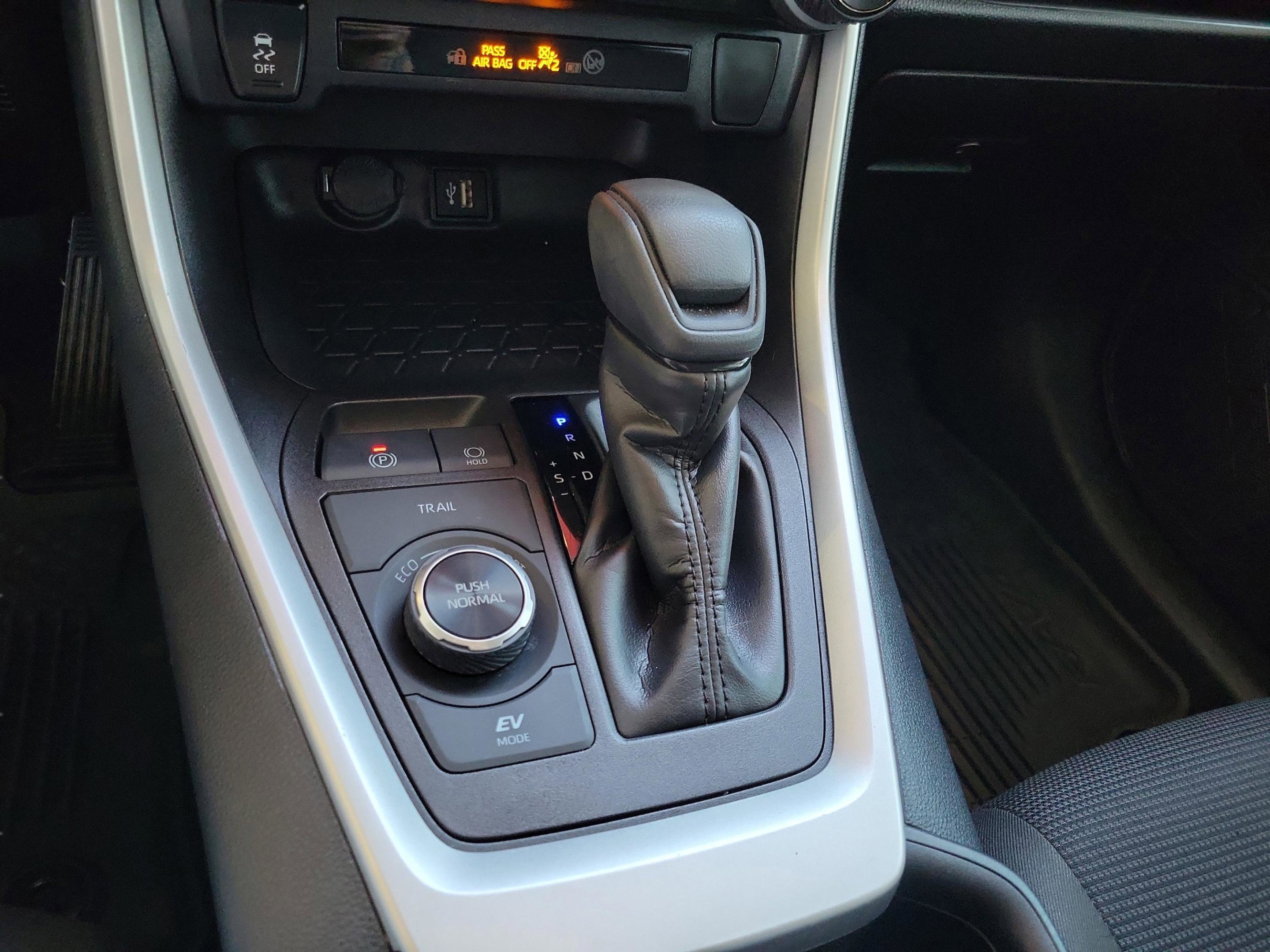 Certified 2025 Toyota RAV4 LE image 15