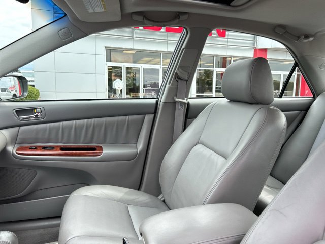 Used 2005 Toyota Camry XLE w/ VSC & Side Airbag Pkg FWD image 31
