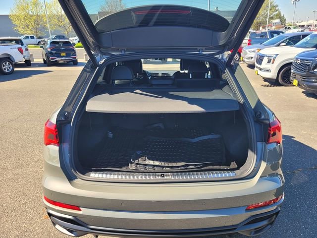 Used 2020 Audi Q3 2.0T Prestige w/ Prestige Package image 11