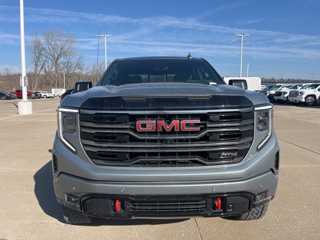 Used 2025 GMC Sierra 1500 AT4 w/ AT4 Premium Package image 8