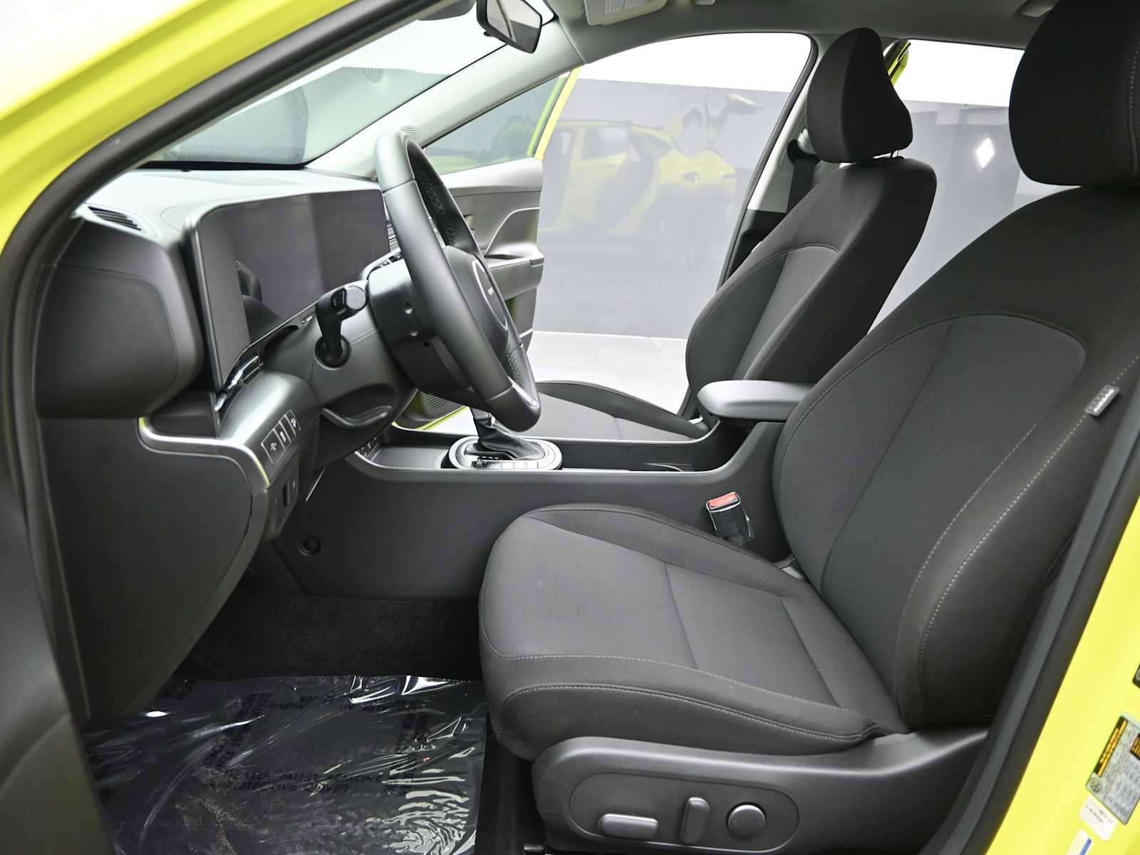 Certified 2025 Hyundai Kona SEL image 15