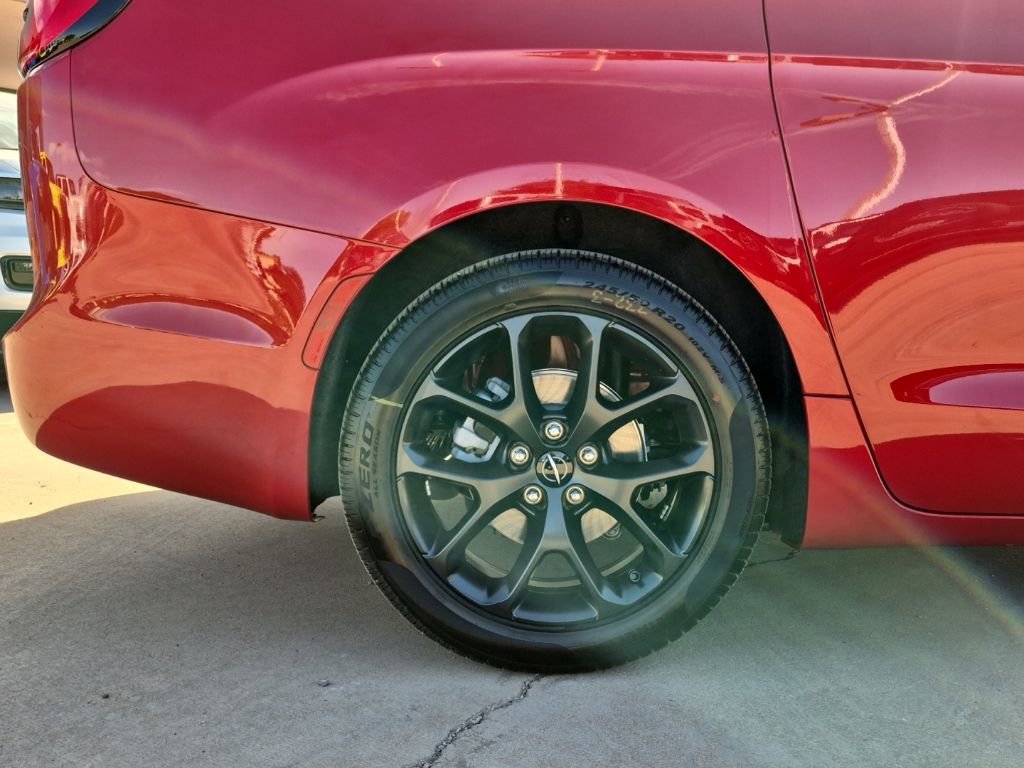 New 2025 Chrysler Pacifica Limited w/ Trailer Tow Group FWD image 11