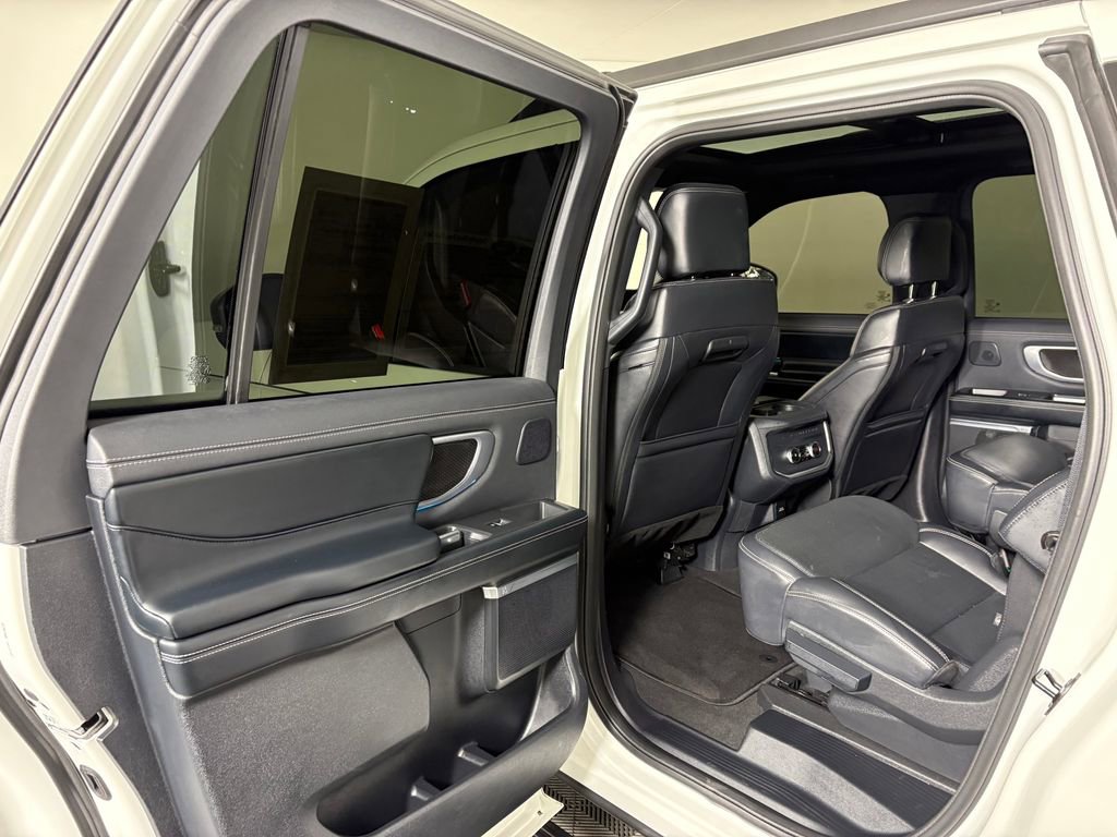 Certified 2025 Ford Expedition Max Platinum w/ Stealth Performance Package AWD/4WD image 29