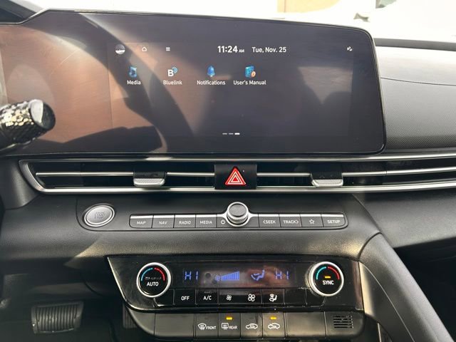 Used 2024 Hyundai Elantra SEL image 16