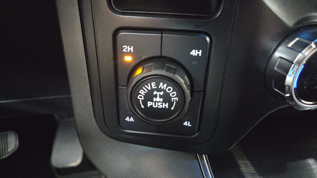 Used 2024 Ford F150 Lariat AWD/4WD image 17