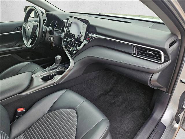 Used 2023 Toyota Camry SE image 21