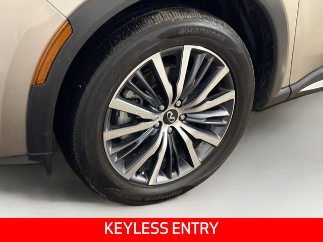 Used 2025 INFINITI QX60 Sensory w/ Vision Package image 17