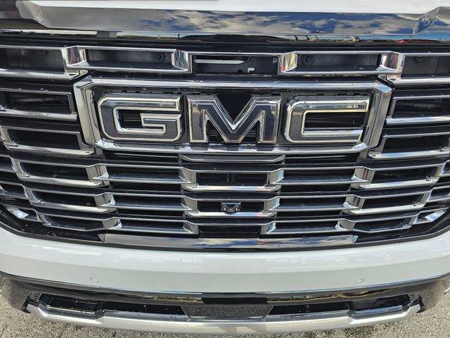 New 2026 GMC Yukon XL Denali Ultimate AWD/4WD image 10