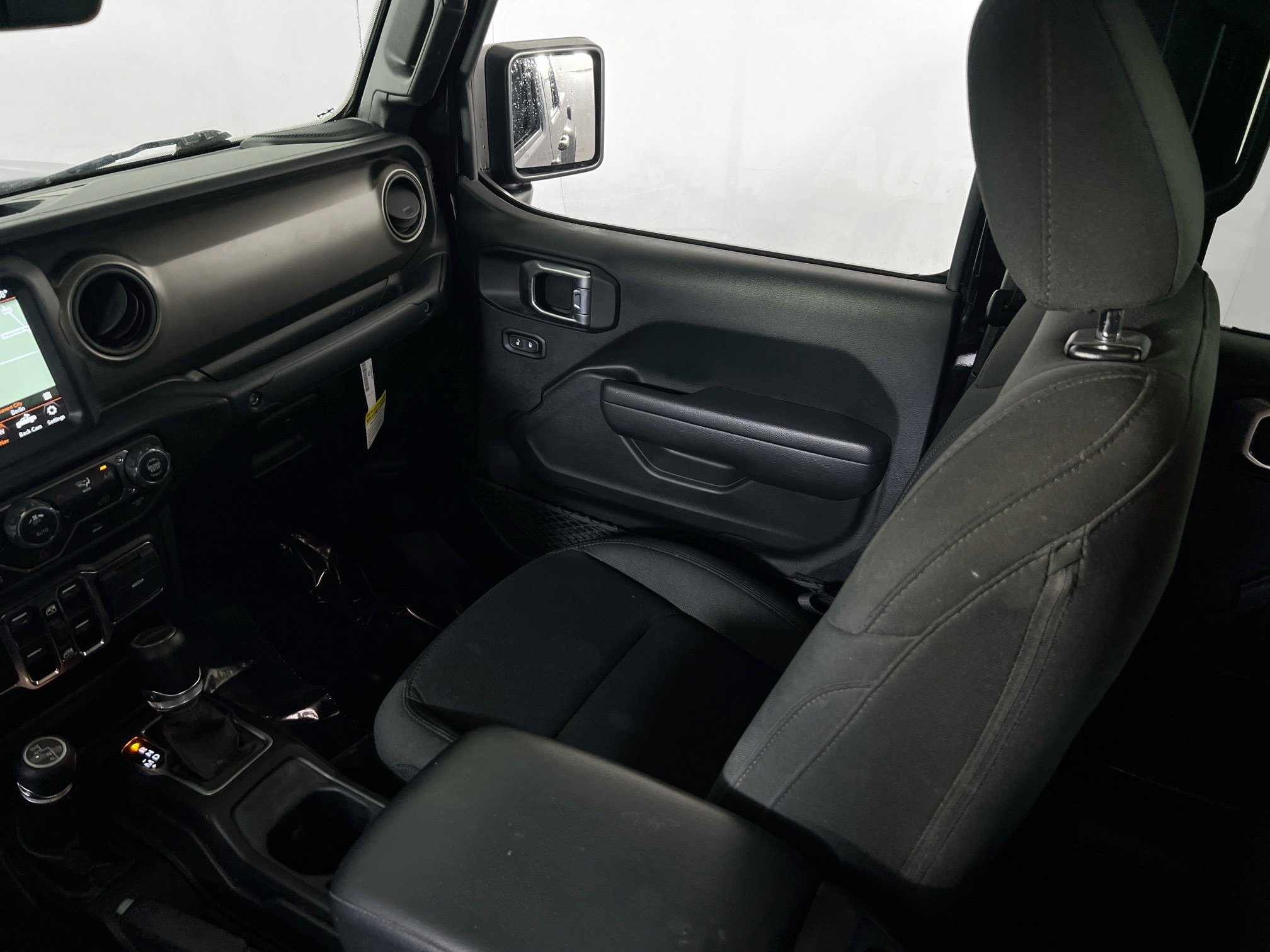 Used 2022 Jeep Gladiator Willys image 22