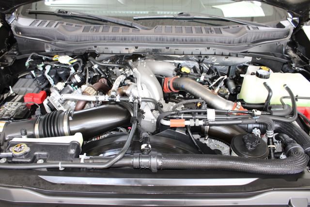 Used 2023 Ford F450 Platinum w/ FX4 Off-Road Package image 36