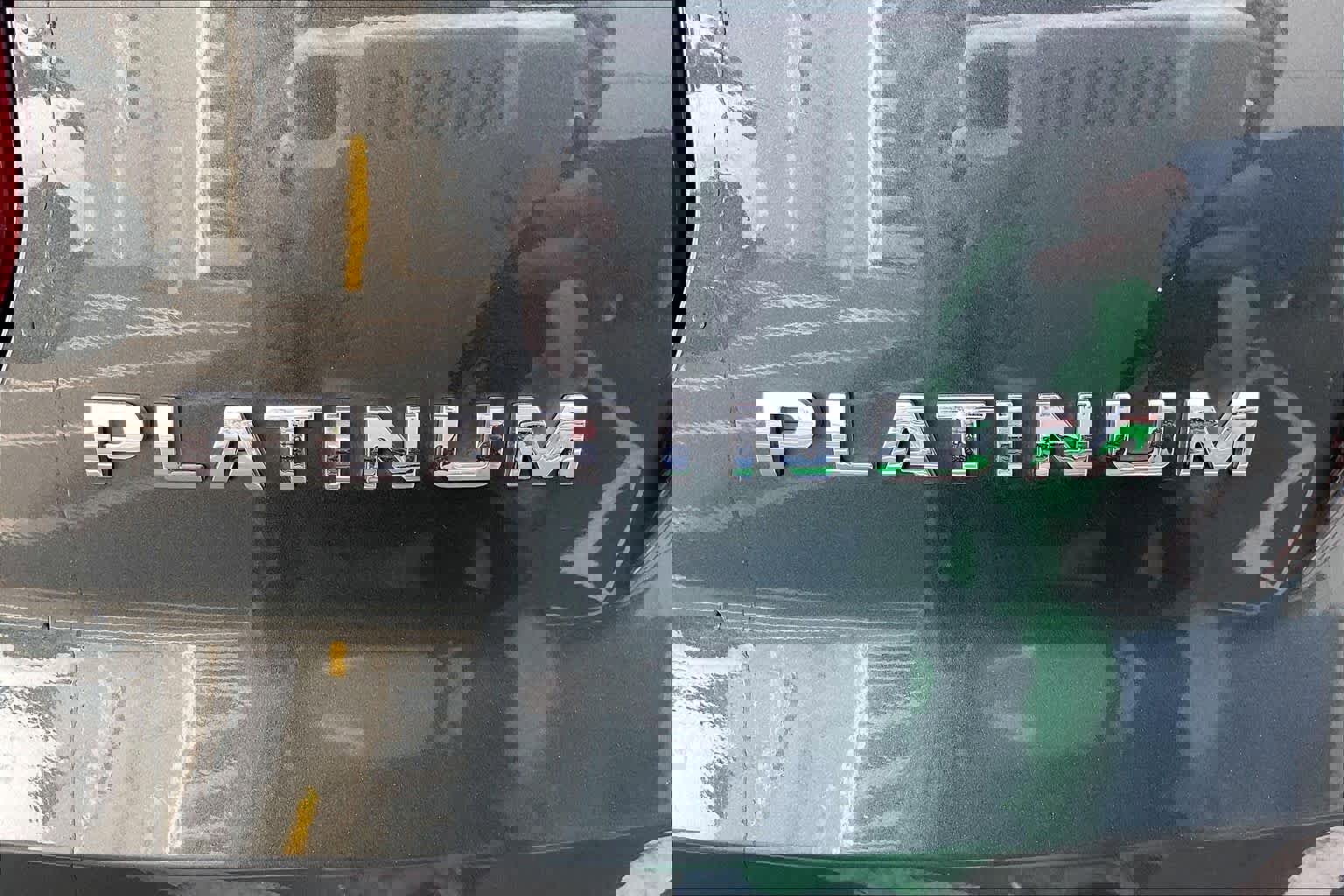 Used 2016 Ford Explorer Platinum image 10