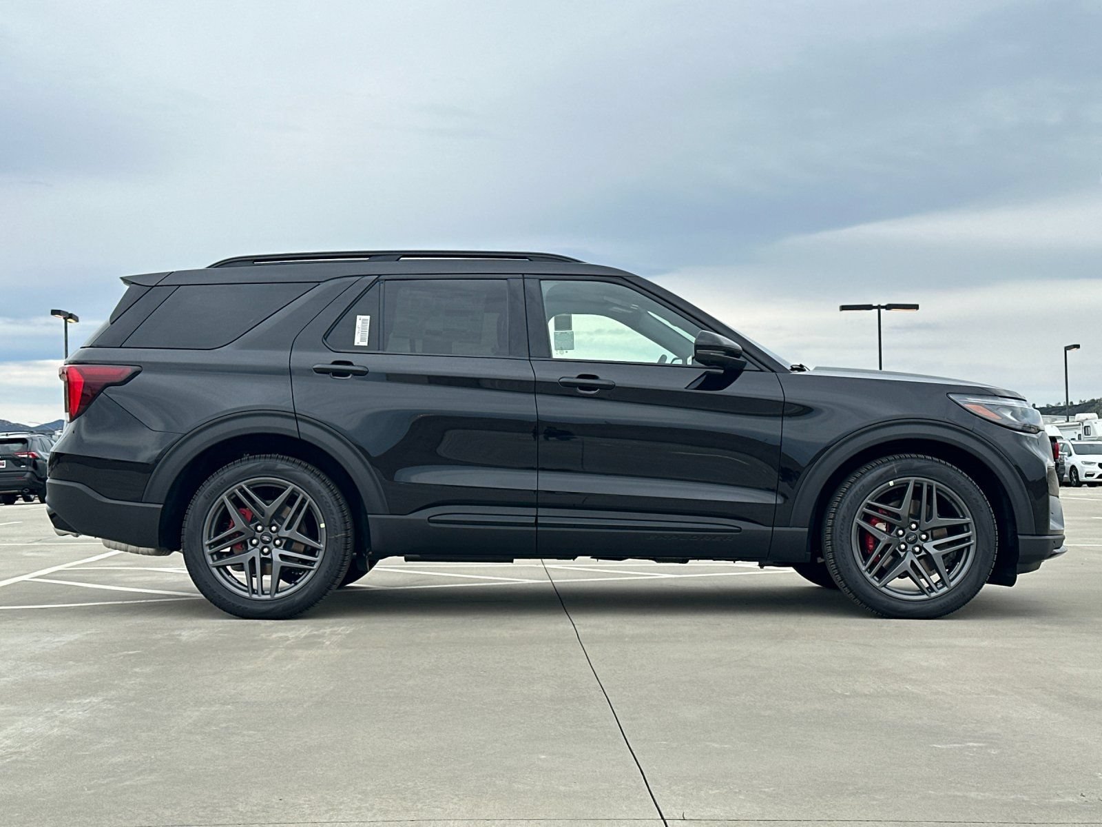 New 2025 Ford Explorer ST-Line w/ Premium Package RWD image 8