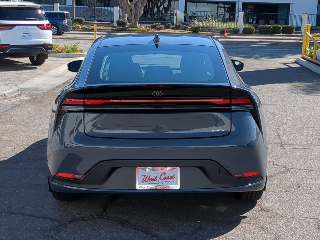 New 2026 Toyota Prius LE FWD image 5