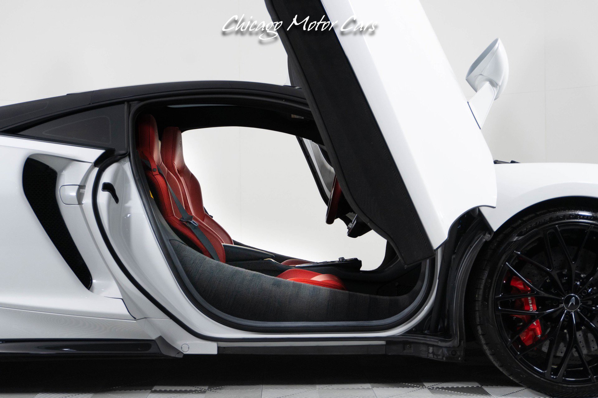 Used 2023 McLaren GT RWD image 29