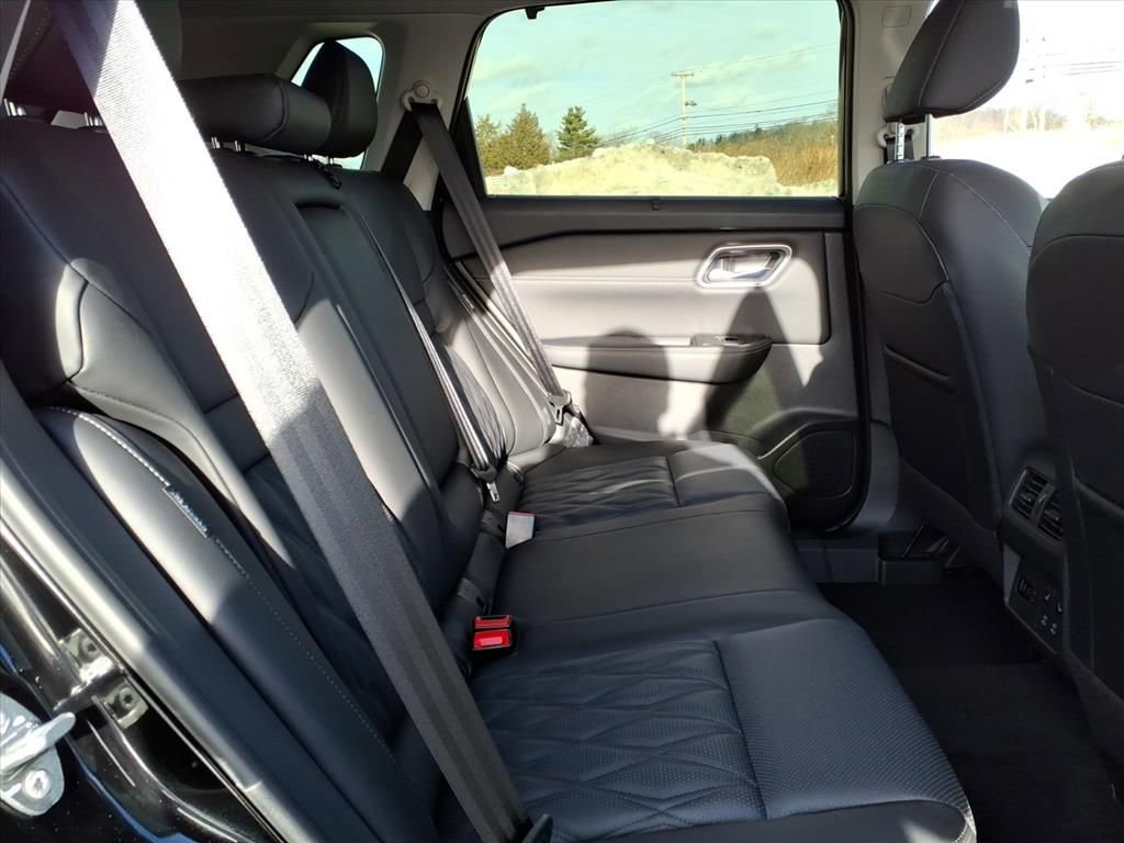 New 2026 Nissan Rogue Platinum w/ Tech Package image 9