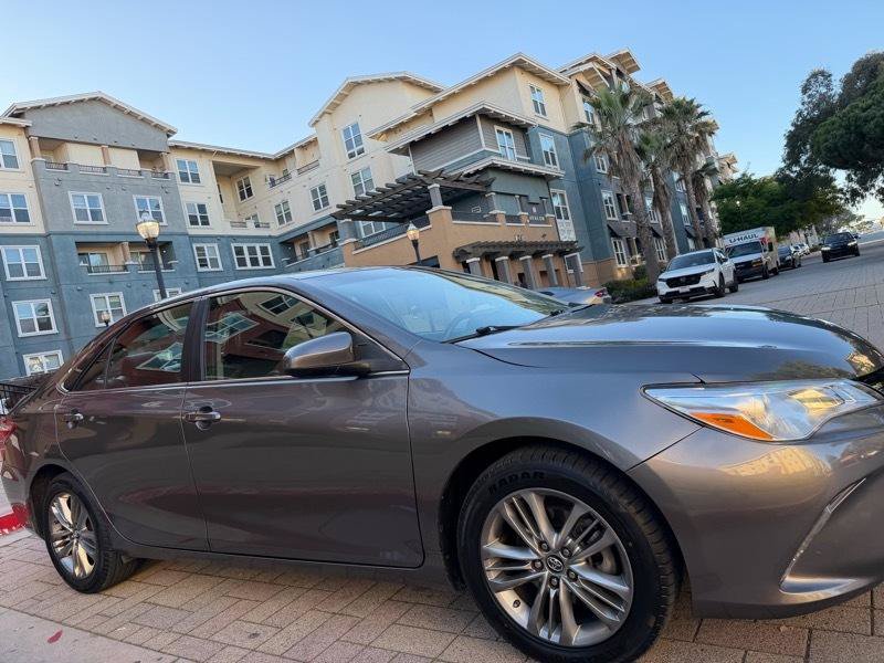 Used 2016 Toyota Camry SE FWD image 35