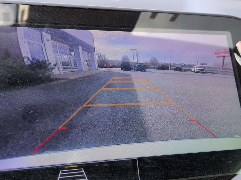 Used 2024 Chevrolet Malibu LT FWD image 19