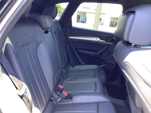 Used 2020 Audi Q5 2.0T Premium w/ Titanium Sport Package AWD/4WD image 33