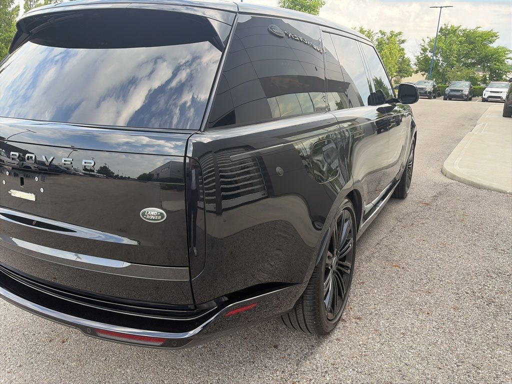 Certified 2023 Land Rover Range Rover SE AWD/4WD image 6