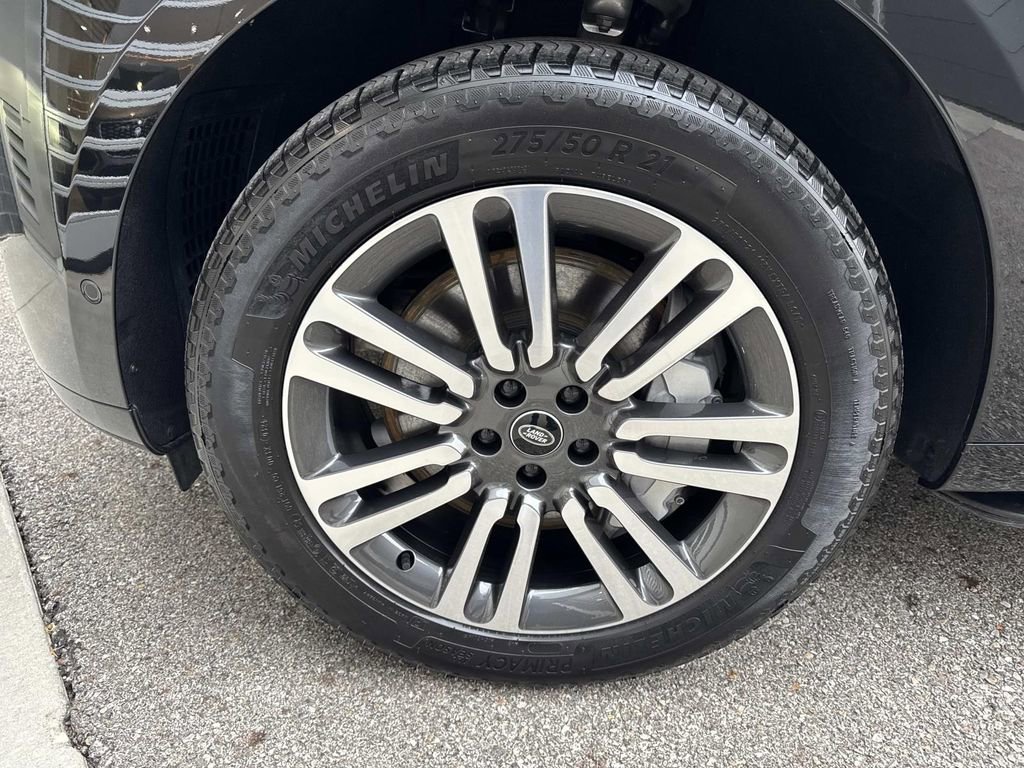 Certified 2024 Land Rover Range Rover SE AWD/4WD image 13