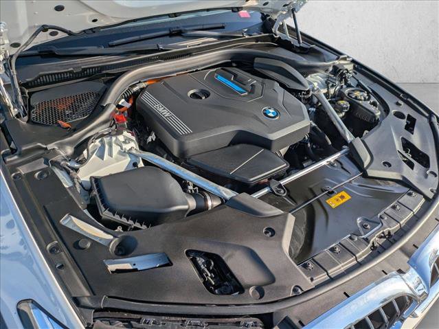 Used 2023 BMW 530e w/ Premium Package image 23