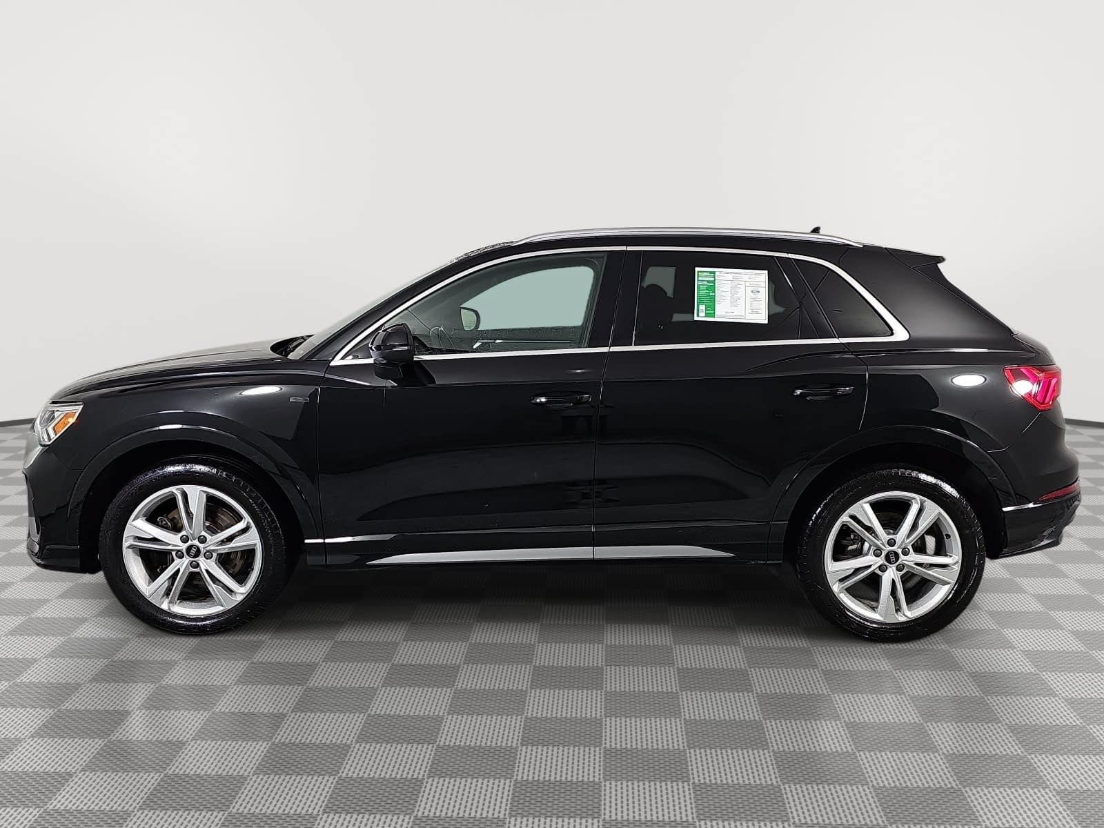 Used 2023 Audi Q3 2.0T Premium Plus AWD/4WD image 5