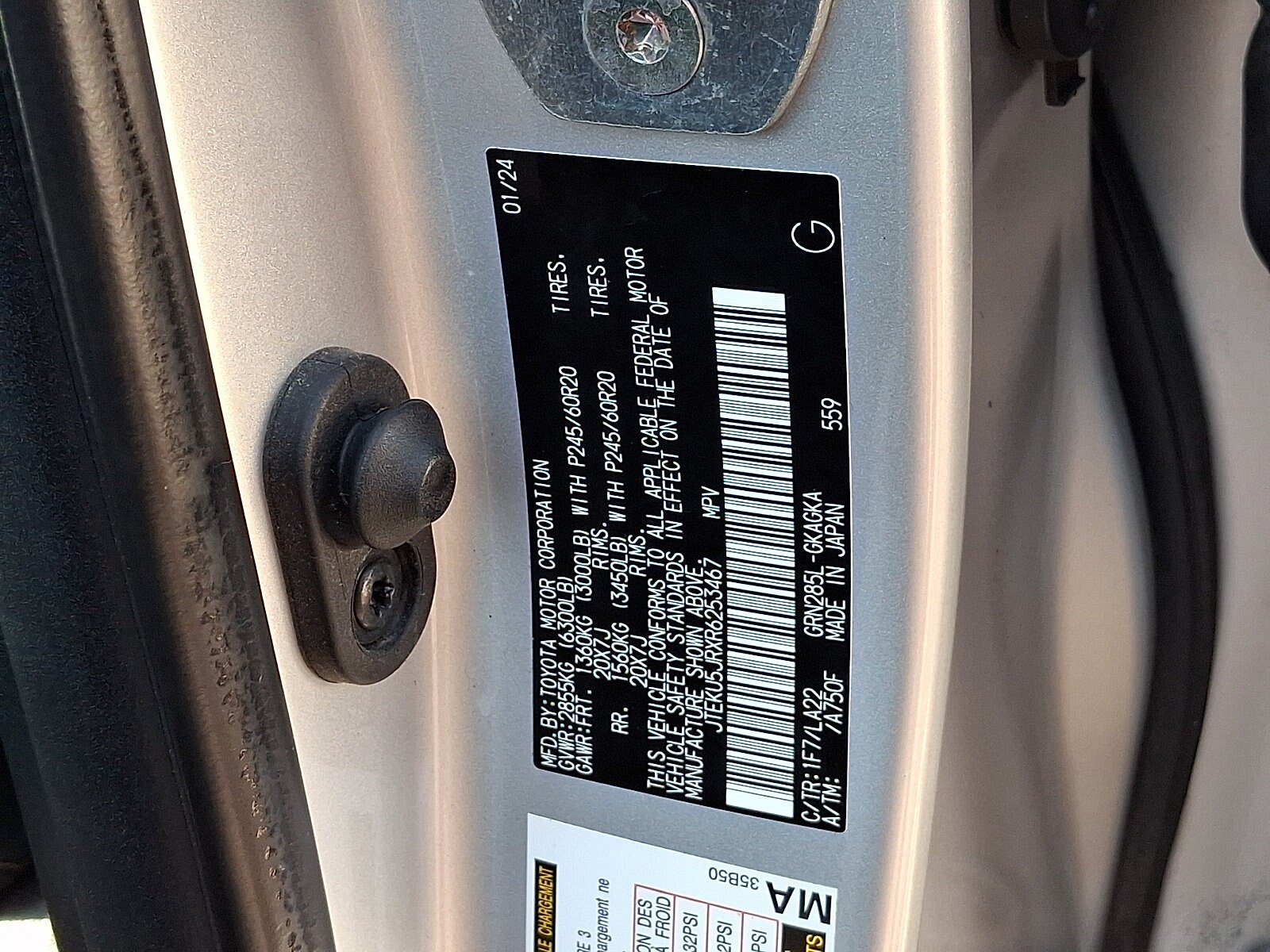 Used 2024 Toyota 4Runner Limited AWD/4WD image 29