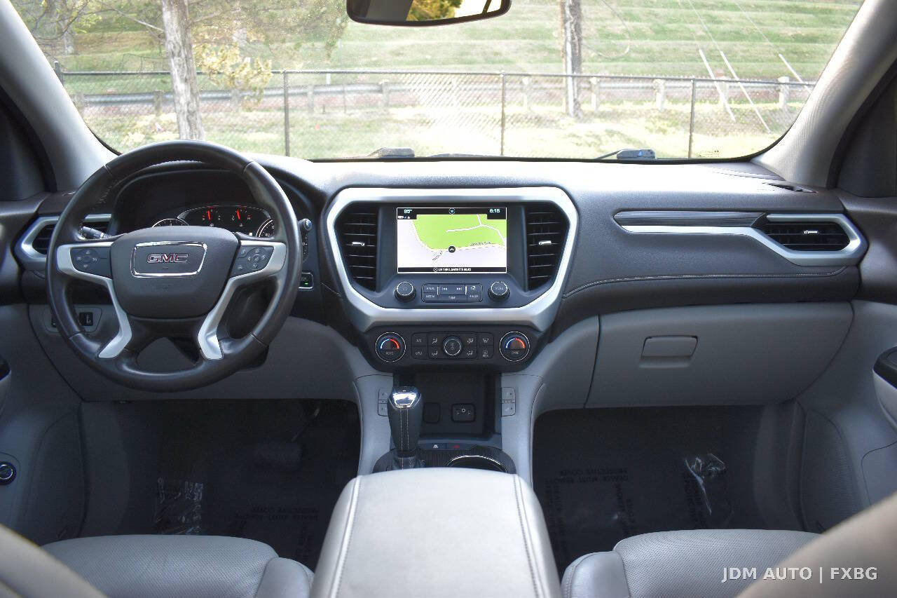 Used 2018 GMC Acadia SLT w/ LPO, Floor Liner Package AWD/4WD image 18