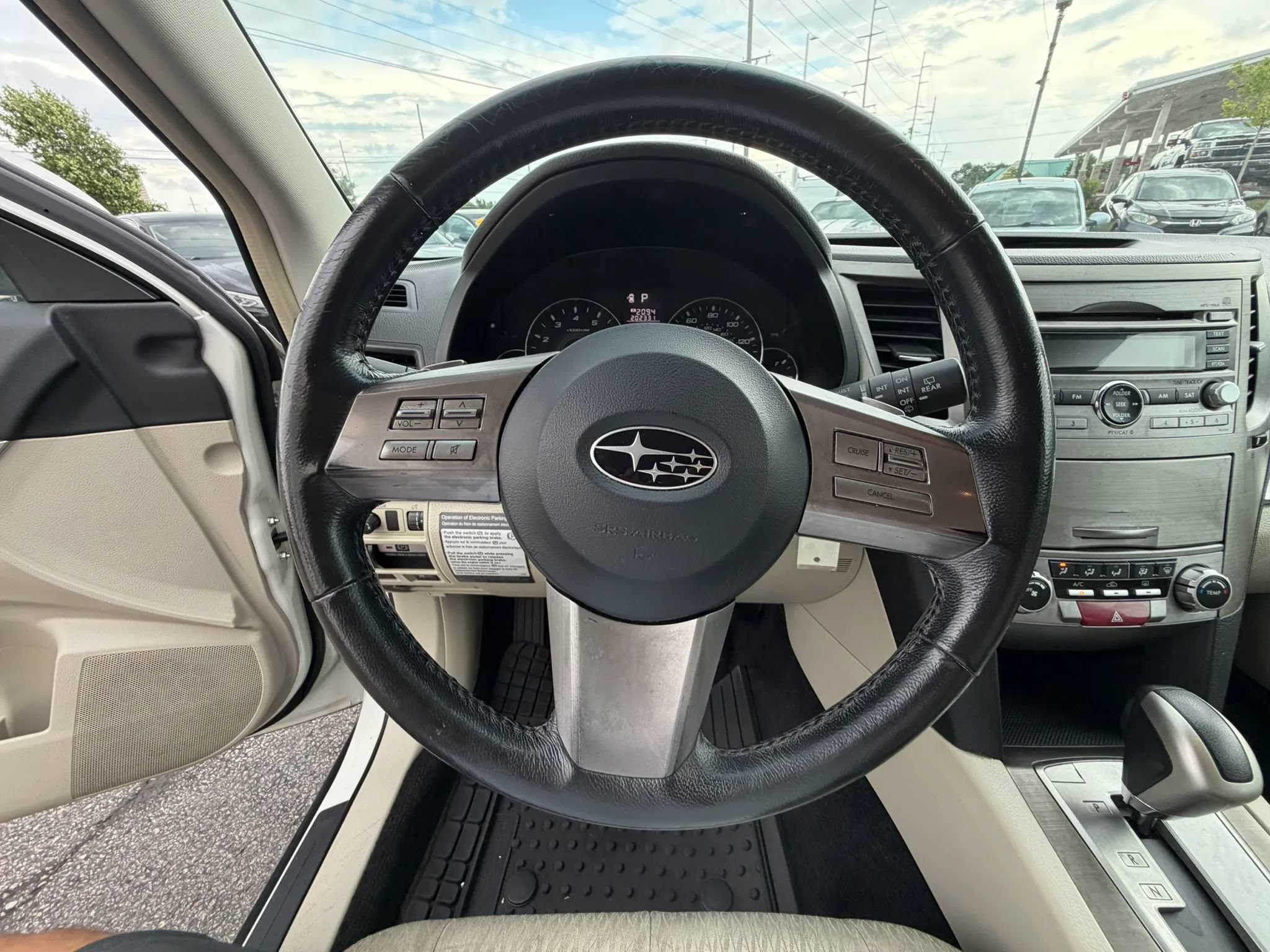 Used 2011 Subaru Outback 2.5i Premium w/ All-Weather Pkg AWD/4WD image 37
