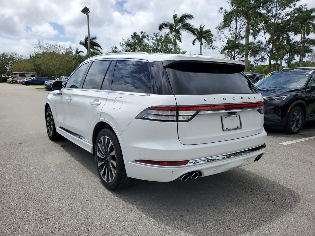Certified 2023 Lincoln Aviator Black Label Grand Touring w/ Class IV Trailer Tow Package AWD/4WD image 4