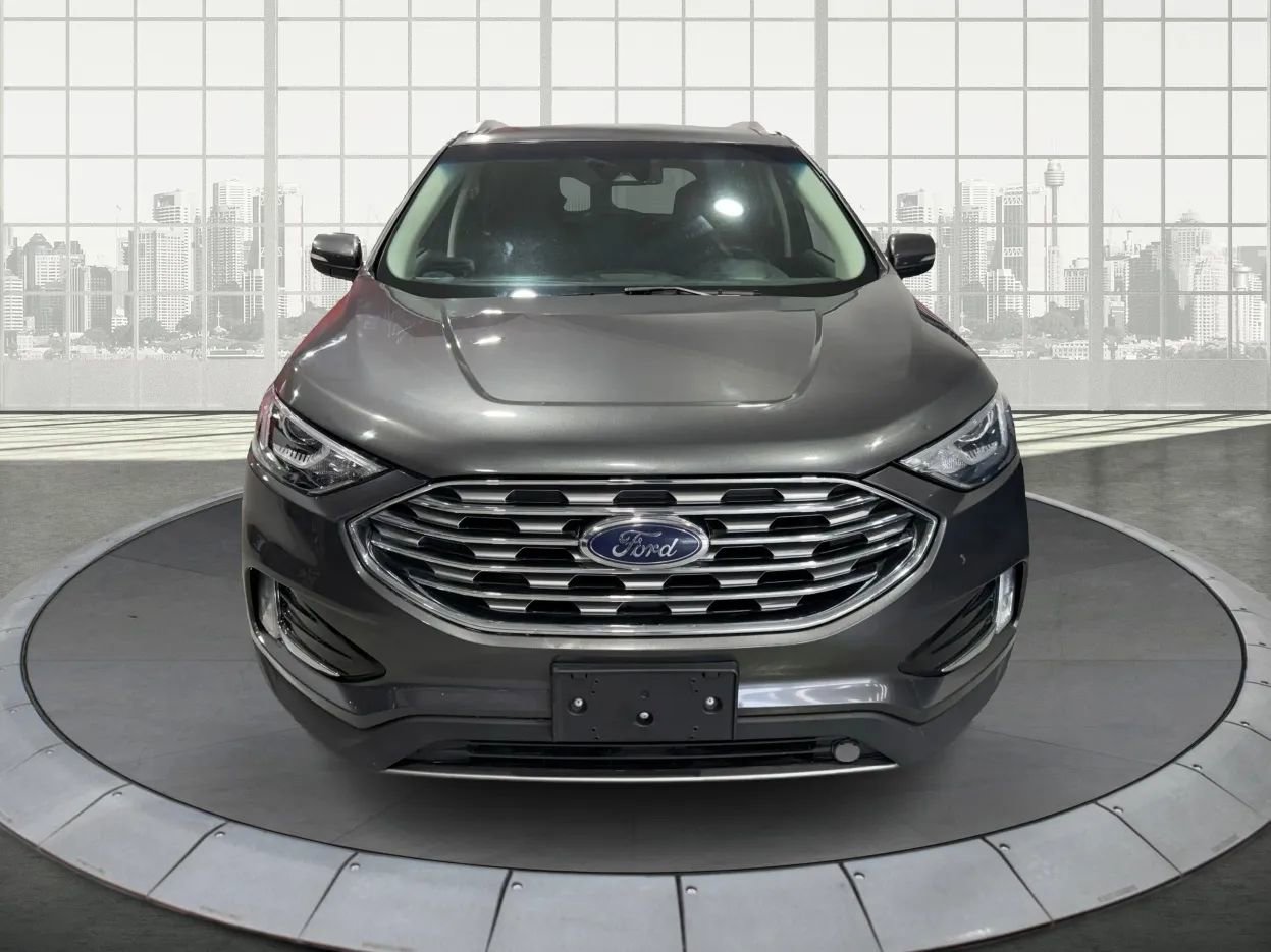 Used 2019 Ford Edge SEL w/ Cargo Accessory Package image 7