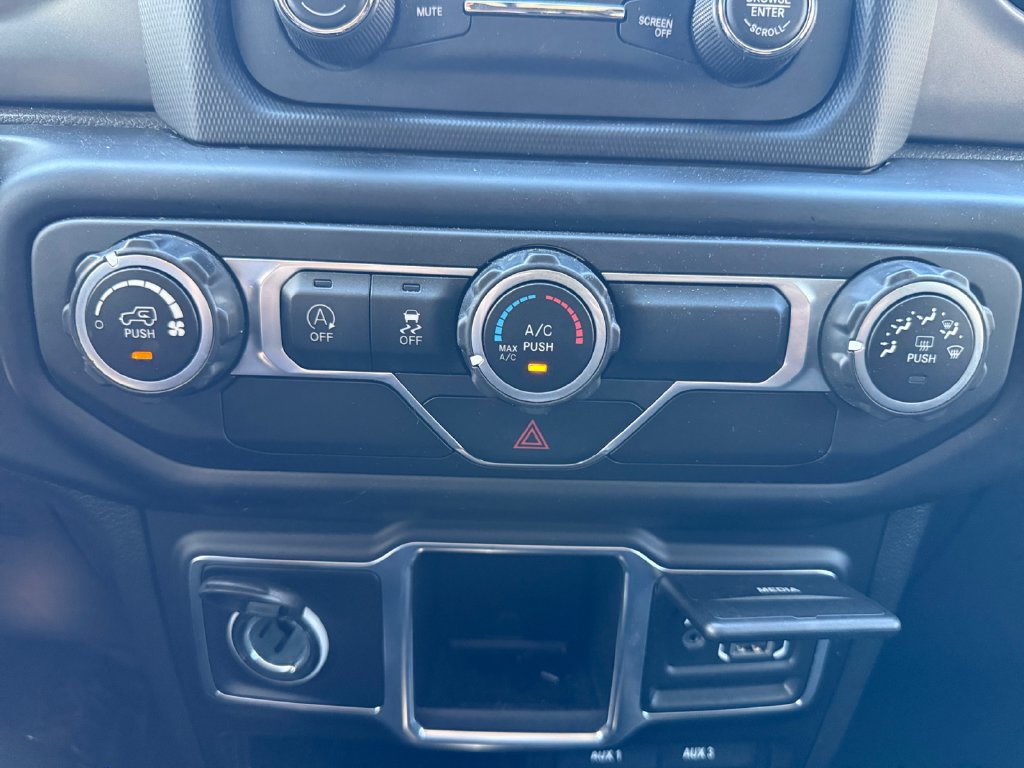 Used 2021 Jeep Gladiator Sport AWD/4WD image 33