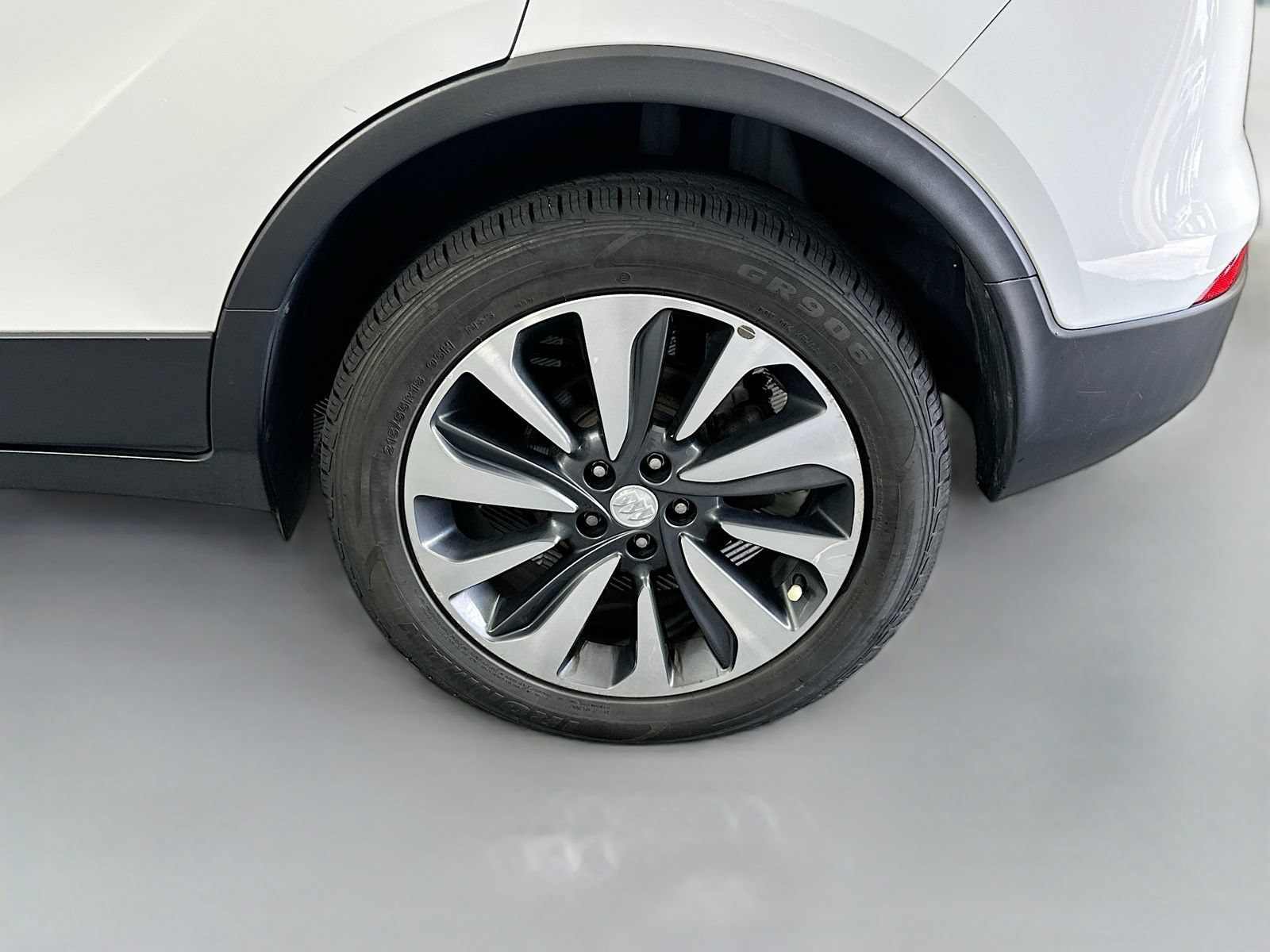 Used 2021 Buick Encore Preferred FWD image 30
