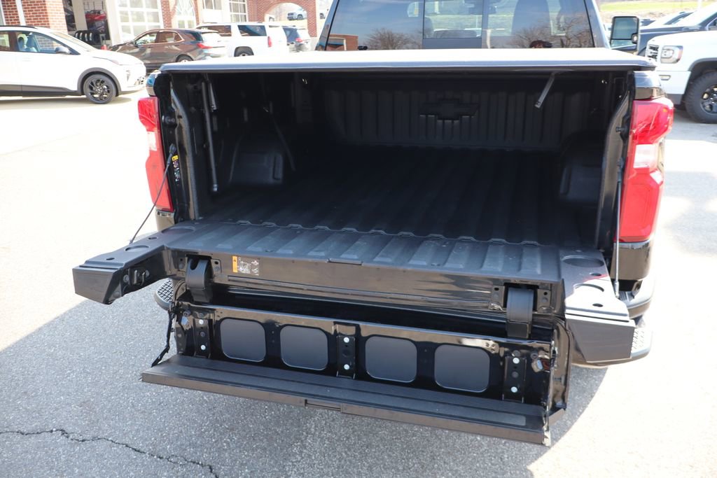 Used 2025 Chevrolet Silverado 1500 High Country w/ High Country Premium Package image 38