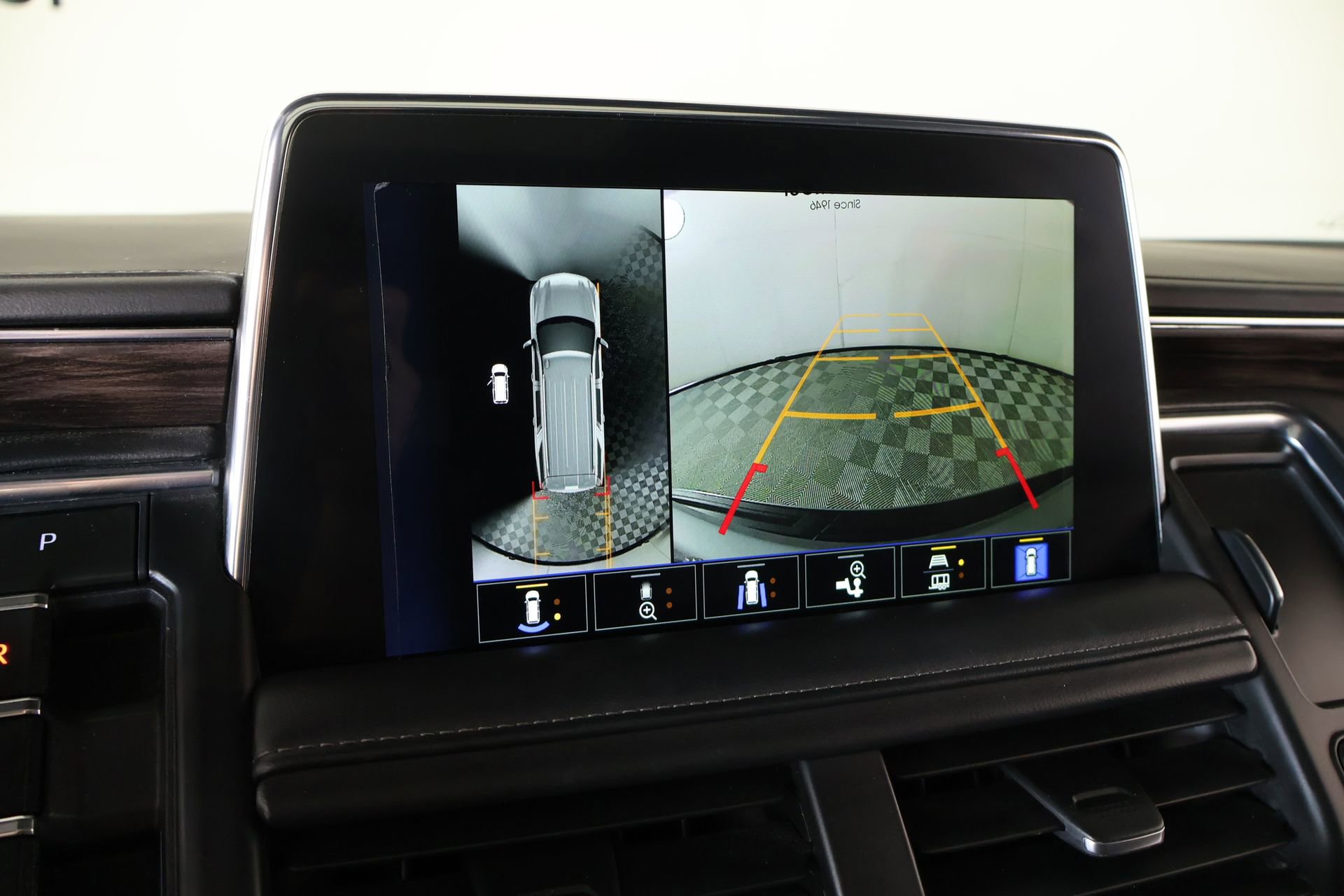 Used 2023 Chevrolet Tahoe LT w/ Luxury Package image 6